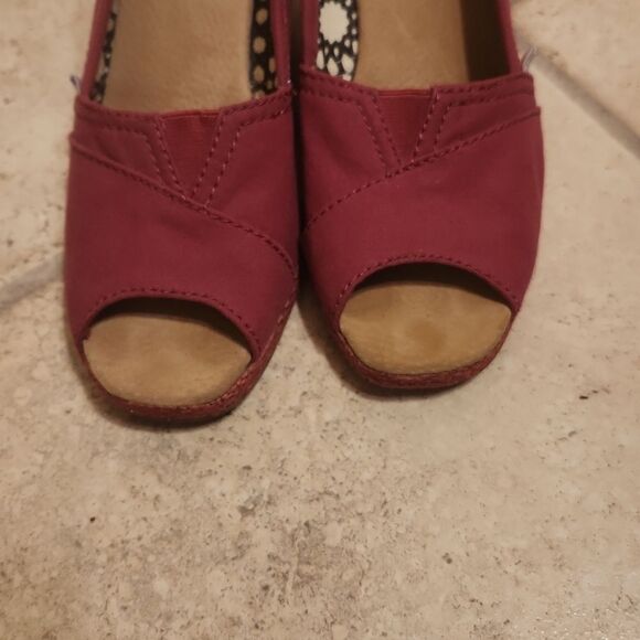 Toms Women's Pink Canvas Heeled Wedge Open Peeptoe Sandals Size 8.5 - Picture 3 of 8